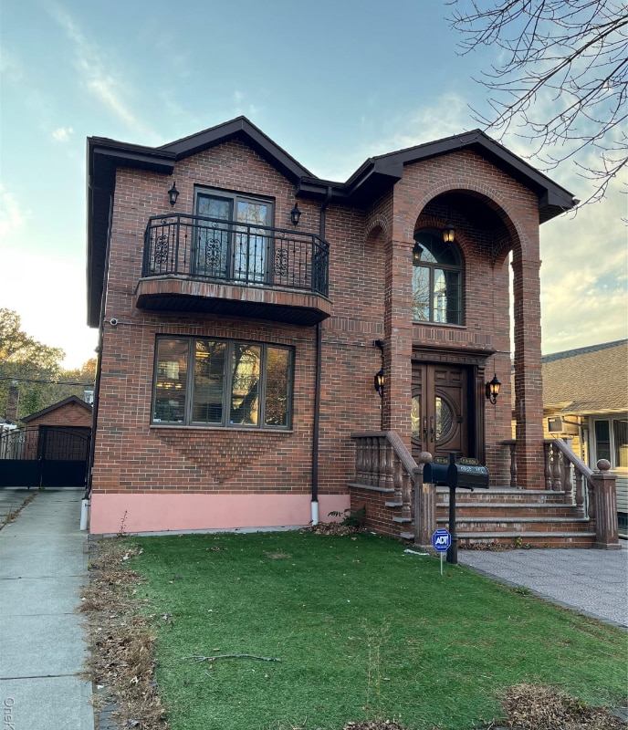 Primary Photo - 55-69-69229 229th St