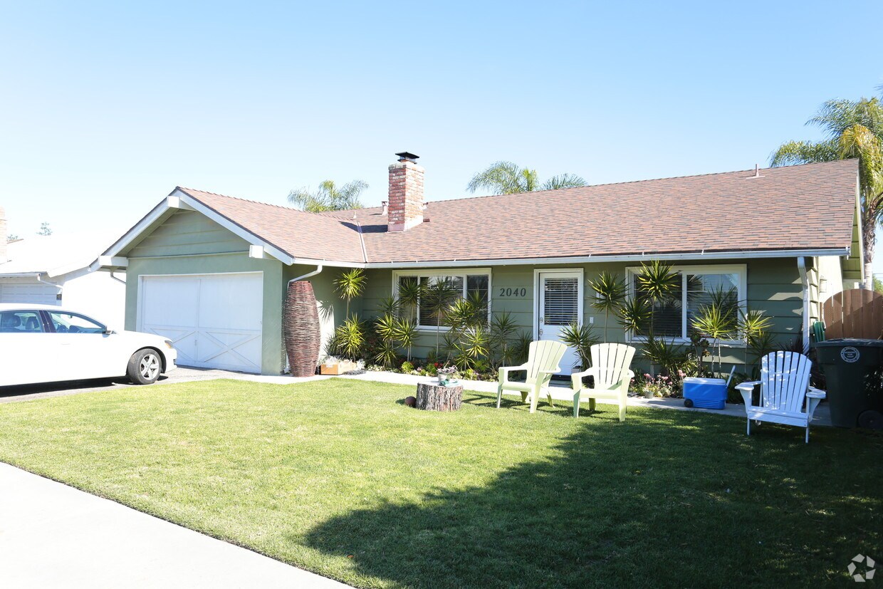 Primary Photo - 2040 Garden Ln