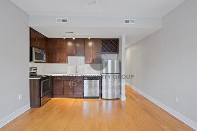 Foto del edificio - 412 E 13th St