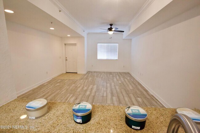 Foto del edificio - 9745 Touchton Rd