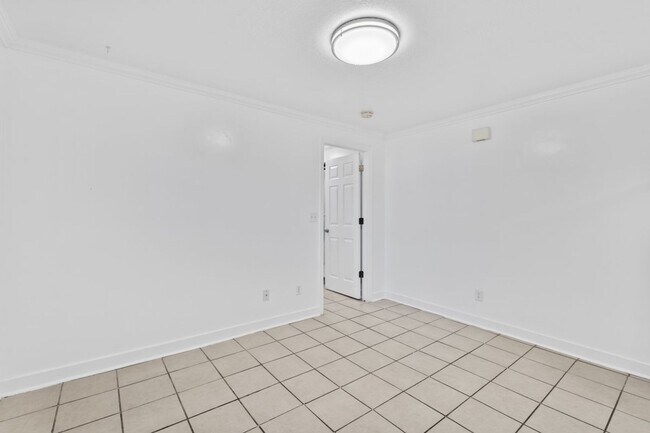 Foto del edificio - Canyon Road Townhomes