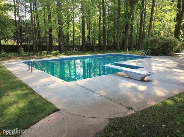 Building Photo - 4 br, 3 bath House - 206 Battery Way