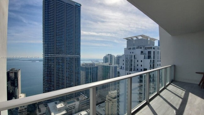 Building Photo - 1010 Brickell Ave