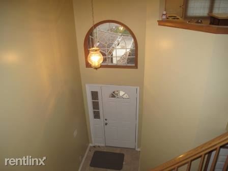 Building Photo - 5389 Royal Vale Ln