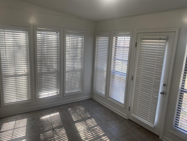Building Photo - 7246 Wall Triana Hwy