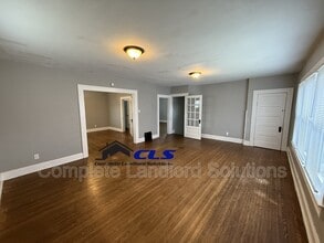 Building Photo - 832 S 17th St