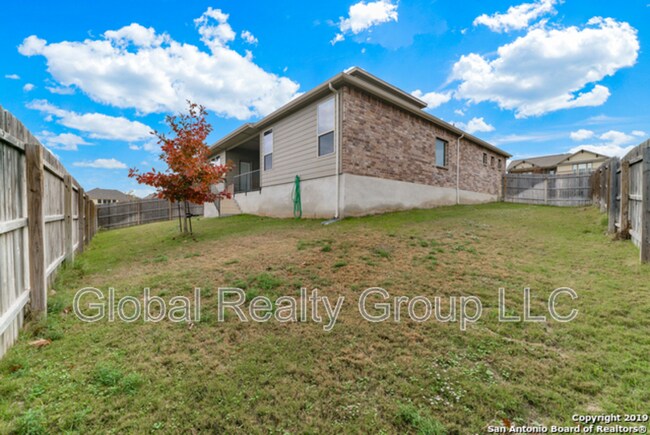 Foto del edificio - 4928 Battle Lake St