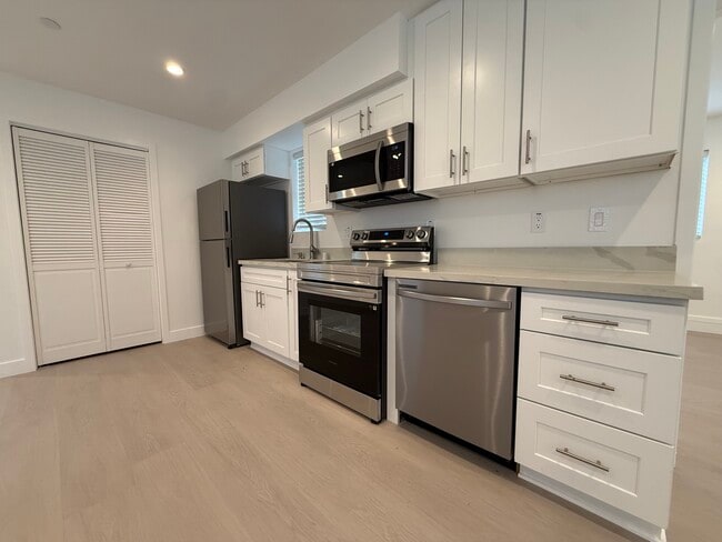 Building Photo - 6030 Colfax Ave