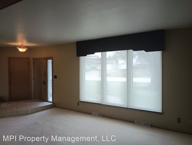 Building Photo - 3 br, 3 bath House - 3550 S BRENTWOOD RD