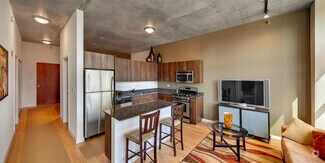 Building Photo - 235 W Van Buren St