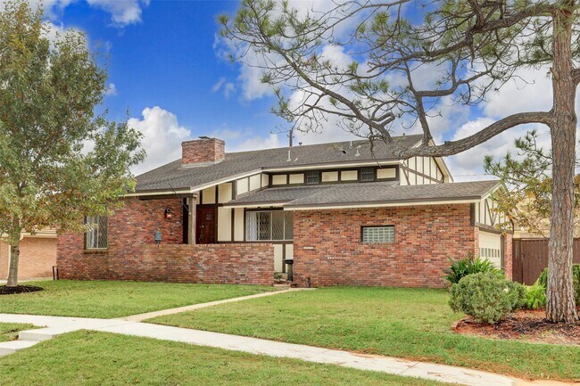 Foto del edificio - 4135 Breakwood Dr