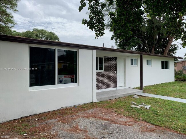 Building Photo - 4 br, 3 bath House - 3220 NW 5th Ct