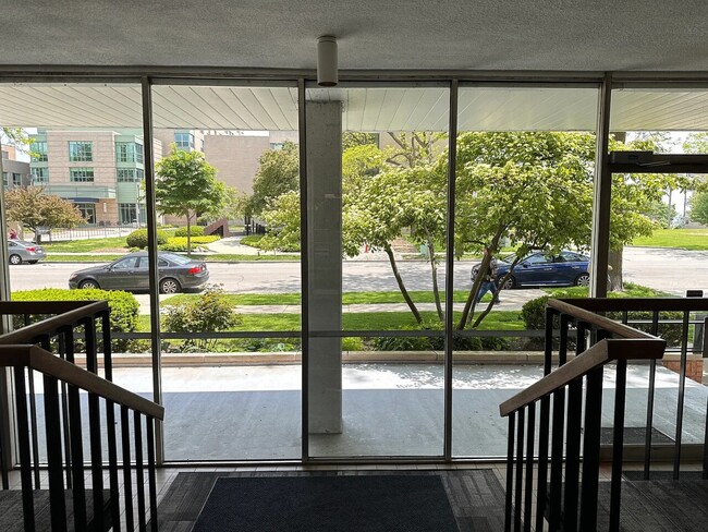 Foto del edificio - 1409 N Prospect Ave
