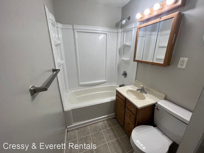 Building Photo - 2 br, 1 bath House - 1810 Sycamore St