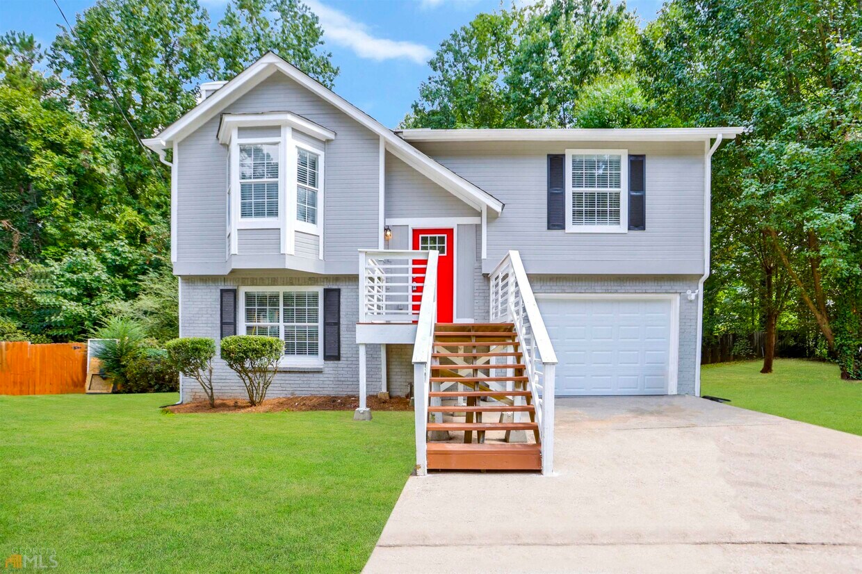 5525 Marbut Forest Ct, Lithonia, GA 30058 House Rental in Lithonia