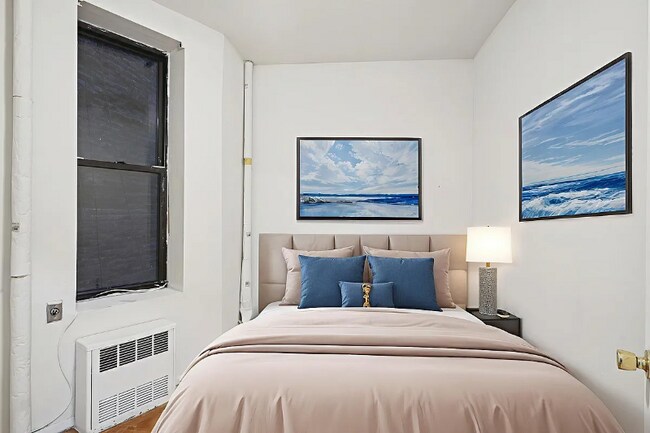 Foto del edificio - 323A E 89th St