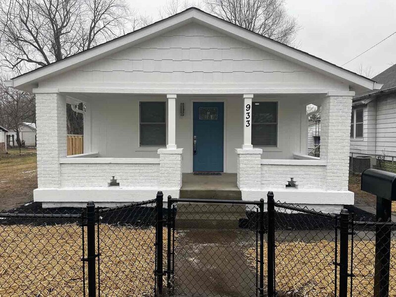 Primary Photo - 933 N Somerset Ave