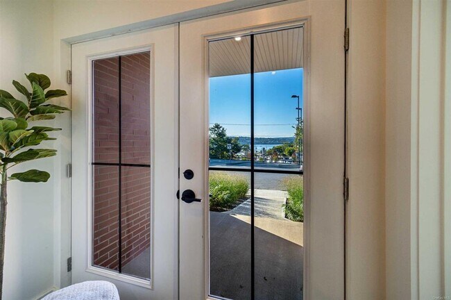 10 Beekman St, Beacon, NY 12508 - Townhome Rentals in Beacon NY