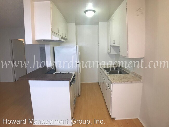 Building Photo - 4256 Lindblade Dr