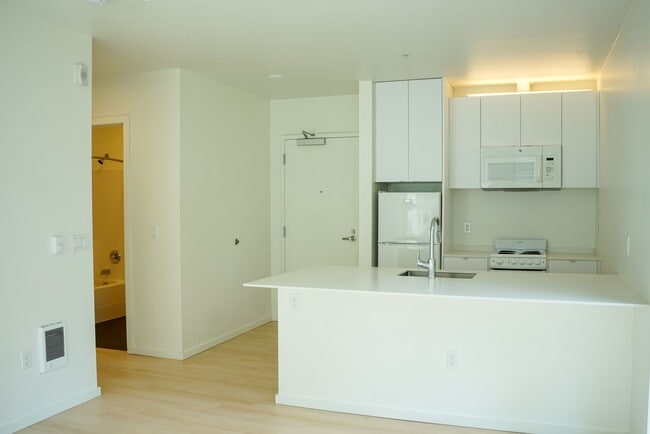 Building Photo - Modern 2nd Floor Corner Studio with D/W & Washer/Dryer!