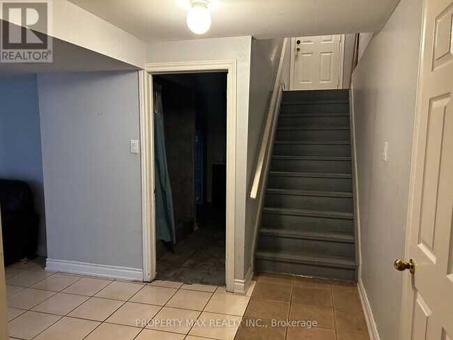 Building Photo - 30 Sedgegrass Way