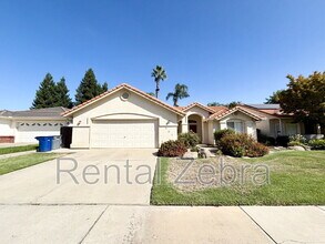 Building Photo - 731 Redwing Dr