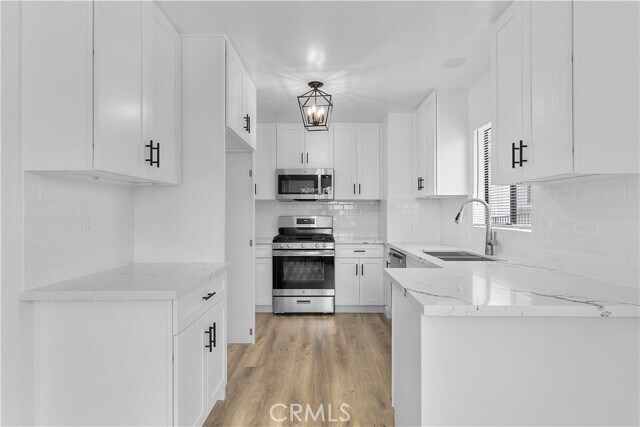 Foto del edificio - 1184 W 23rd St