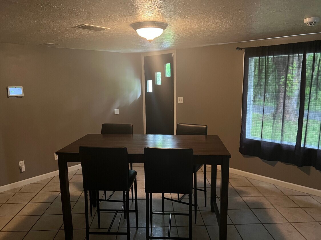 Foto principal - 911 N North St