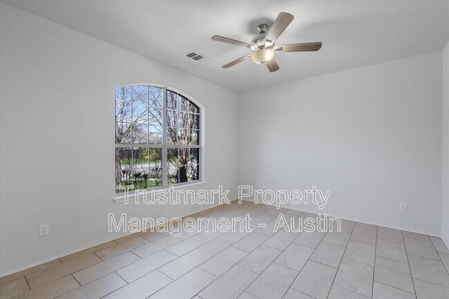 Building Photo - 11605 Sun Glide Ln