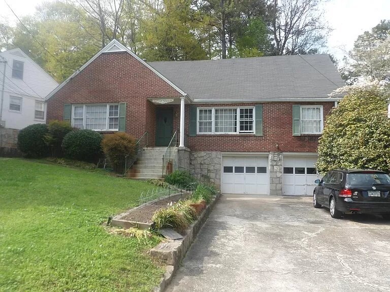 Primary Photo - 227 Garden Ln
