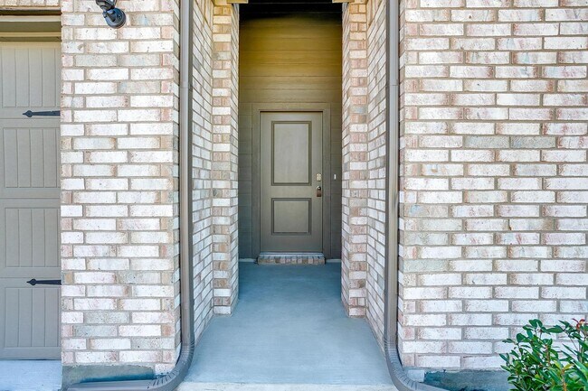 Building Photo - Beautiful Home in Highly Desired Bailey Pa...