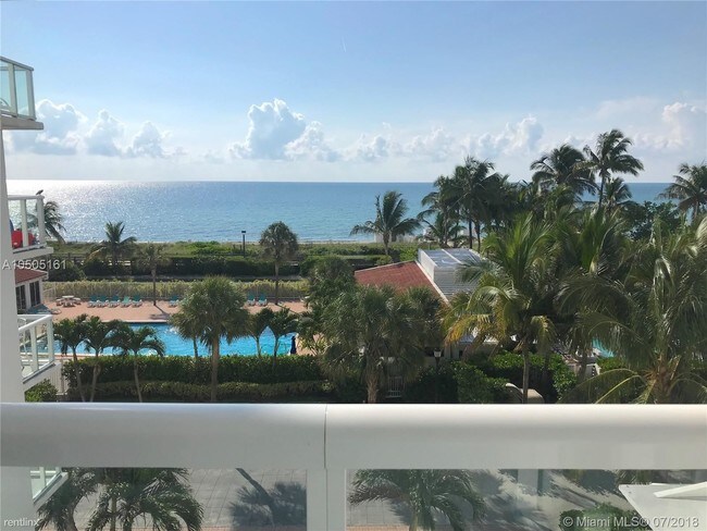 Building Photo - 2457 Collins Ave