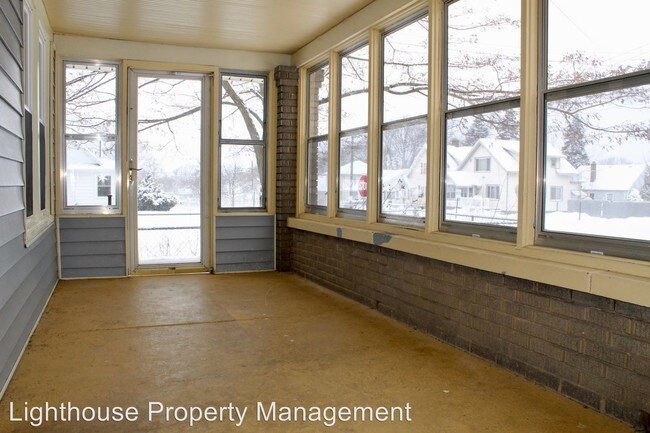 Building Photo - 3 br, 2 bath House - 908 Ardmore St SE