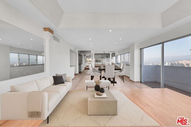 Foto del edificio - 10701 Wilshire Blvd