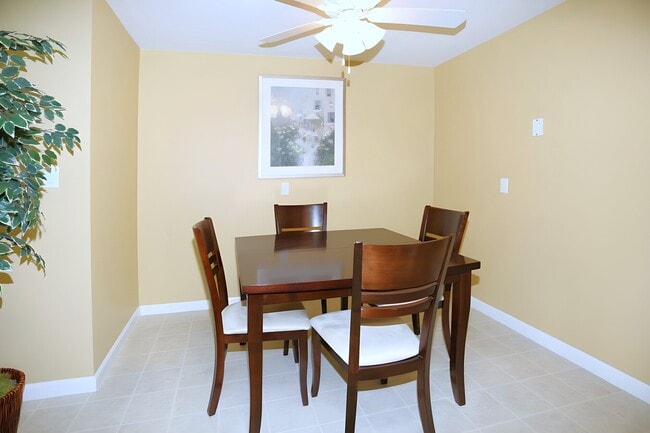 Building Photo - Hallmark Village