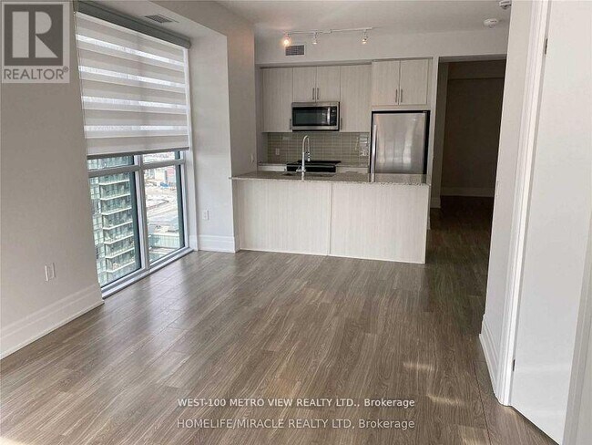 Building Photo - 4055 Parkside Village Dr