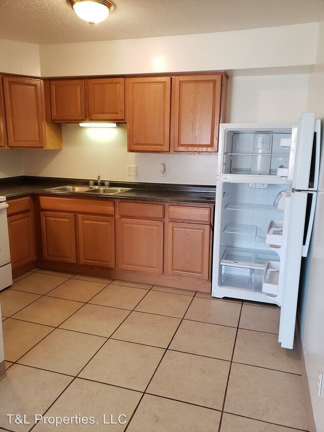 Foto principal - 1407 E Iowa Ave
