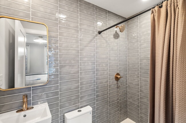 Building Photo - 10 Lamson Ct