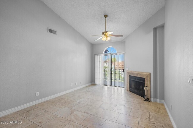 Foto del edificio - 11011 N 92nd St