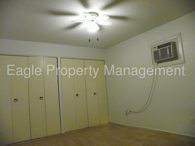 Building Photo - 142 20th Ave SW