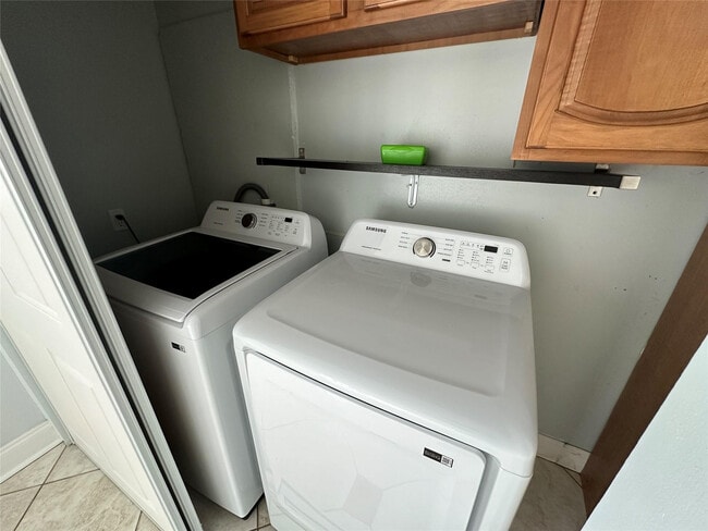 Building Photo - 445 NE 109th St