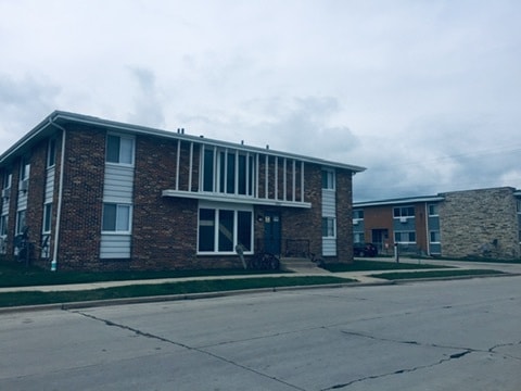 Primary Photo - 5912 50th Ave
