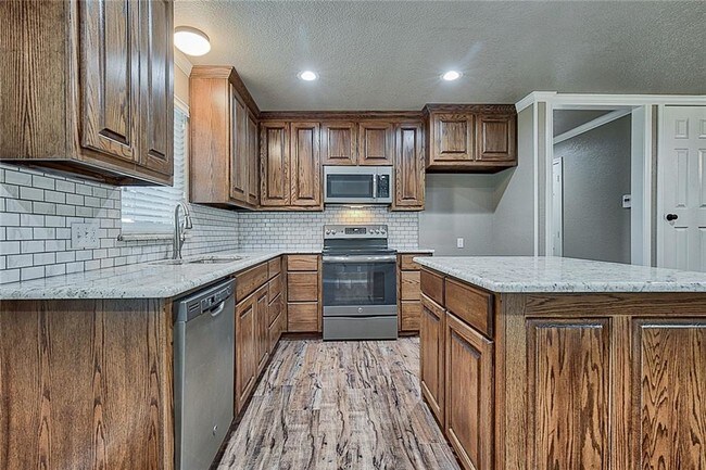 Foto del edificio - 930 N Oak St