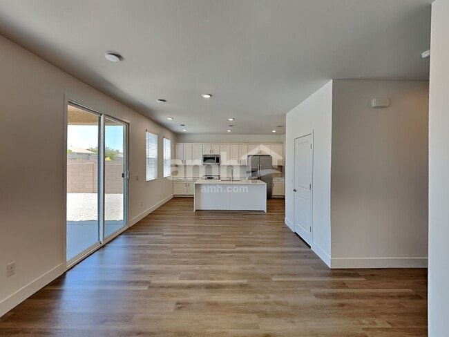 Building Photo - 9644 Harkes Dr