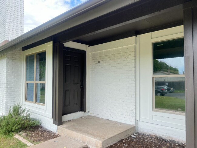 Building Photo - 10607 Golden Meadow Dr