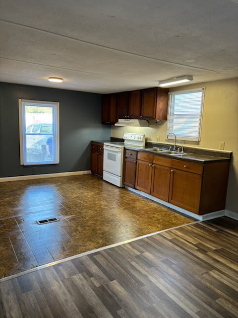 Foto del edificio - 133 Pamela's Pl