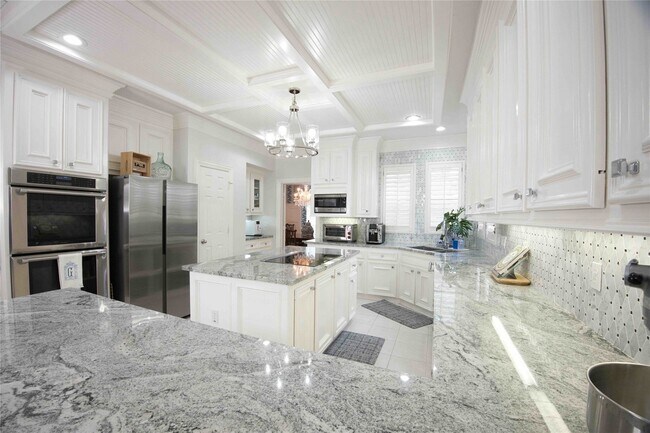 Building Photo - 615 Timber Cir