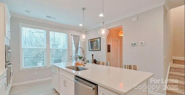 Foto del edificio - 515 Upper Stone Cir