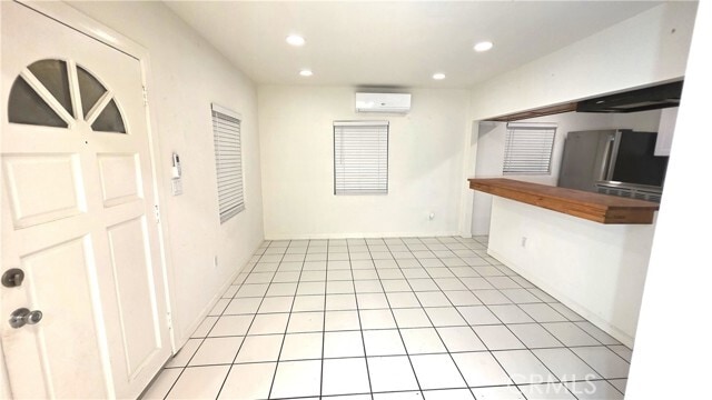 Building Photo - 2820 7th Ave