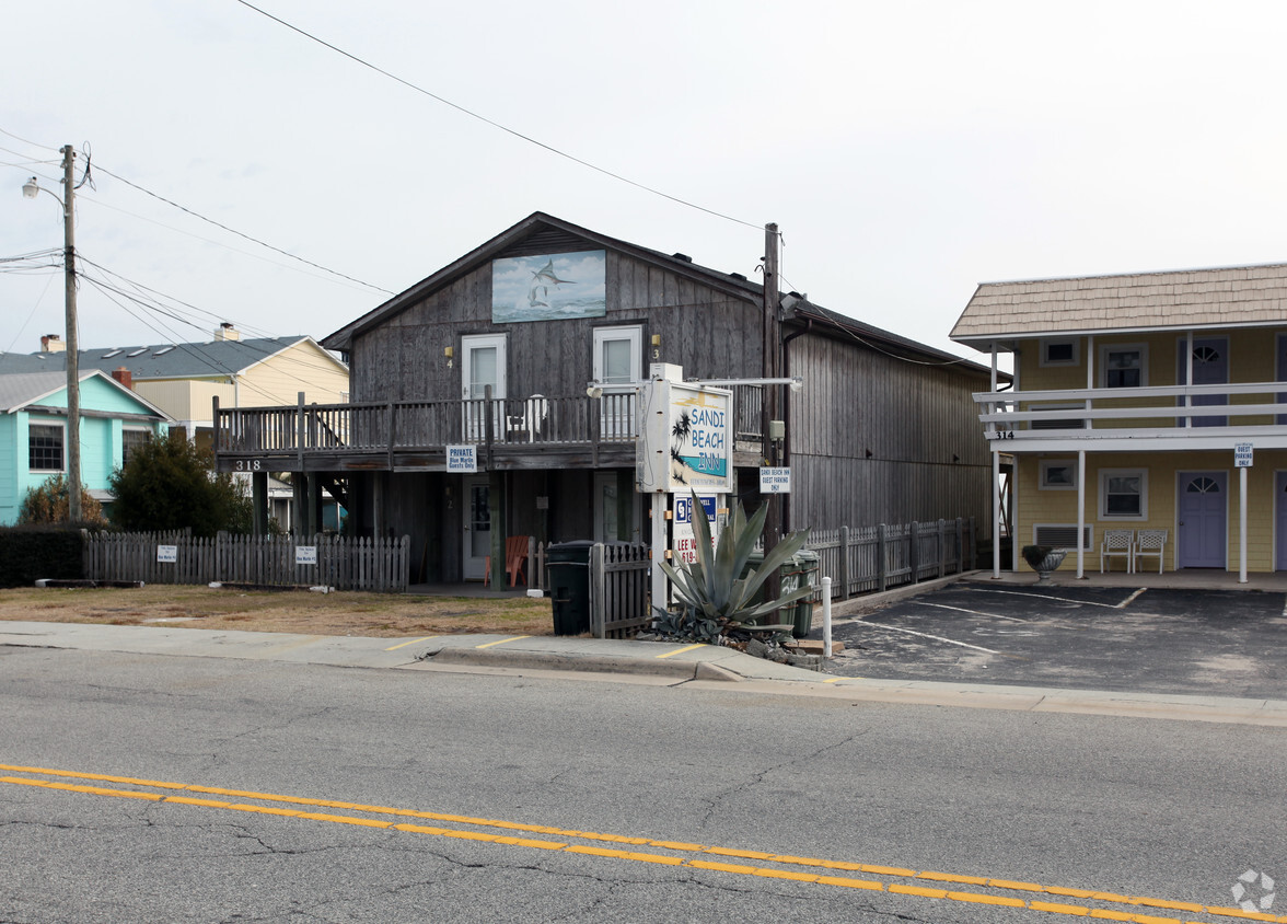 Building Photo - Blue Marlin Apartments & Cottages